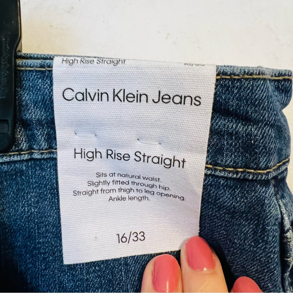 NWT Calvin Klein jeans high rise straight with raw hem - Picture 3 of 5